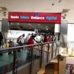 jio-line-outside-the-store-in-great-india-palace,-noida_082916104035